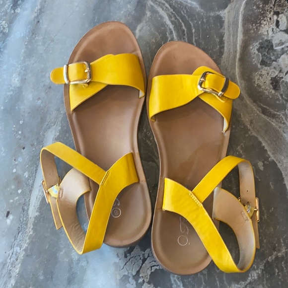 Shoes - Canary yellow     sandals size 8